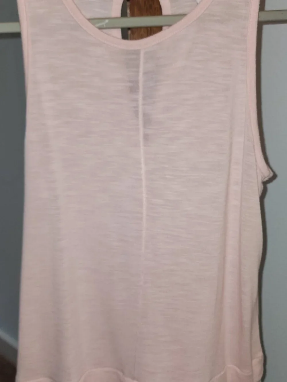 J.Crew Soft Pink Knit Top XS – Style J1050 RN 77388 – Keyhole Back & Ivory Hem